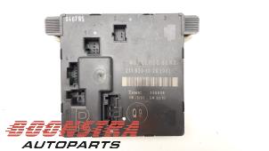 Gebruikte Deur module Mercedes E (W211) 3.2 E-320 CDI 24V Prijs € 24,95 Margeregeling aangeboden door Boonstra Autoparts