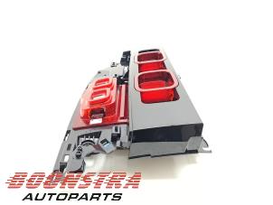 Gebruikte Achterlicht links Landrover Defender Prijs € 199,00 Margeregeling aangeboden door Boonstra Autoparts