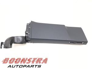 Gebruikte Stijl midden-rechts Tesla Model X 100D Prijs € 89,95 Margeregeling aangeboden door Boonstra Autoparts