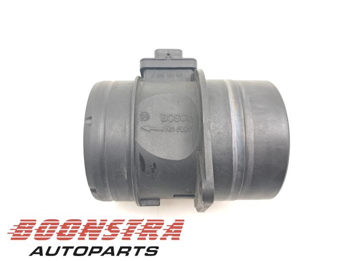 Gebruikte Luchtmassameter Volkswagen Touran (5T1) 2.0 TDI 150 Prijs € 24,95 Margeregeling aangeboden door Boonstra Autoparts