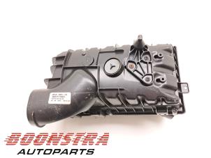 Gebruikte Luchtfilterhuis Landrover Range Rover IV (LG) 4.4 SDV8 32V Prijs € 104,95 Margeregeling aangeboden door Boonstra Autoparts