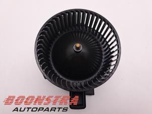 Gebruikte Aanjager Audi E-tron (GEN) 55 quattro Prijs € 34,95 Margeregeling aangeboden door Boonstra Autoparts