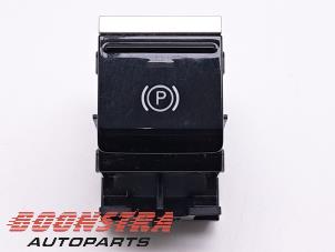 Gebruikte Schakelaar handrem Audi E-tron (GEN) 55 quattro Prijs € 24,95 Margeregeling aangeboden door Boonstra Autoparts