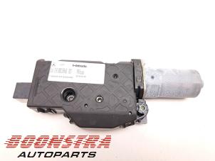 Gebruikte Schuifdak Motor Mercedes CLS (C257) 450 EQ Boost 3.0 24V 4-Matic Prijs € 99,95 Margeregeling aangeboden door Boonstra Autoparts