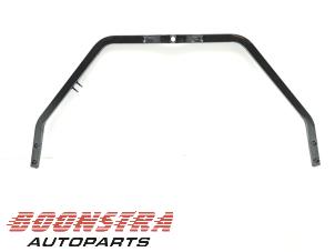 Gebruikte Steun (diversen) Mercedes C (W205) C-350 e 2.0 16V Prijs € 99,95 Margeregeling aangeboden door Boonstra Autoparts