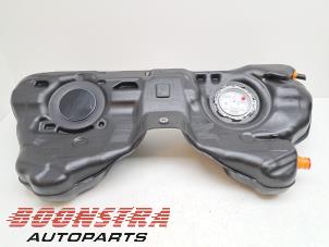 Gebruikte Brandstoftank BMW M8 Gran Coupe (F93) 4.4 Competition V8 32V Twin Turbo Prijs € 74,95 Margeregeling aangeboden door Boonstra Autoparts