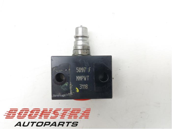Gebruikte Diversen Ferrari 599 GTB/GTO 6.0 V12 48V GTB Prijs € 449,95 Margeregeling aangeboden door Boonstra Autoparts