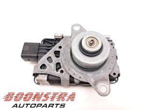 Gebruikte Stelmotor tussenbak Alfa Romeo Stelvio (949) 2.2d 16V 210 Q4 Prijs € 278,95 Margeregeling aangeboden door Boonstra Autoparts