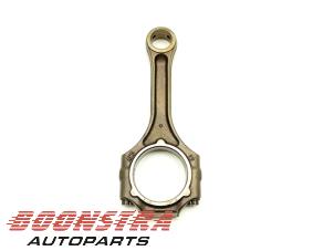 Gebruikte Drijfstang Mercedes C-Klasse AMG (W204) 6.2 C-63 AMG V8 32V Prijs € 99,95 Margeregeling aangeboden door Boonstra Autoparts