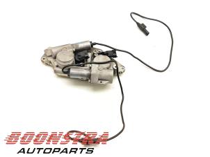 Gebruikte Nokkenas Verstelling Mercedes C-Klasse AMG (W204) 6.2 C-63 AMG V8 32V Prijs € 163,95 Margeregeling aangeboden door Boonstra Autoparts