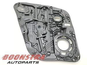 Gebruikte Ruitmechaniek 4Deurs links-achter Volvo XC60 II (UZ) 2.0 T8 16V Recharge, Twin Engine AWD Prijs € 29,95 Margeregeling aangeboden door Boonstra Autoparts