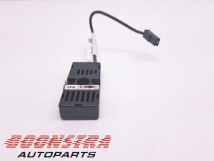 Gebruikte Antenne Versterker Tesla Model X 100D Prijs € 34,95 Margeregeling aangeboden door Boonstra Autoparts