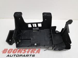 Gebruikte Accubak Dodge Ram 1500 Crew Cab (DS/DJ/D2) 5.7 V8 Hemi 2500 4x4 Prijs € 105,21 Inclusief btw aangeboden door Boonstra Autoparts