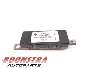 Gebruikte Antenne Versterker Maserati Ghibli III 3.0 Diesel Prijs € 24,95 Margeregeling aangeboden door Boonstra Autoparts