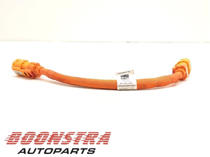 HV kabel (hoog voltage) van een Porsche Taycan (Y1A) 4S 2020