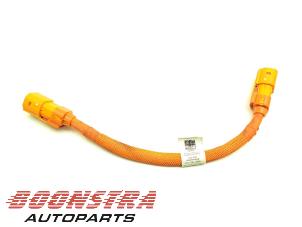 Gebruikte HV kabel (hoog voltage) Porsche Taycan (Y1A) 4S Prijs € 69,95 Margeregeling aangeboden door Boonstra Autoparts