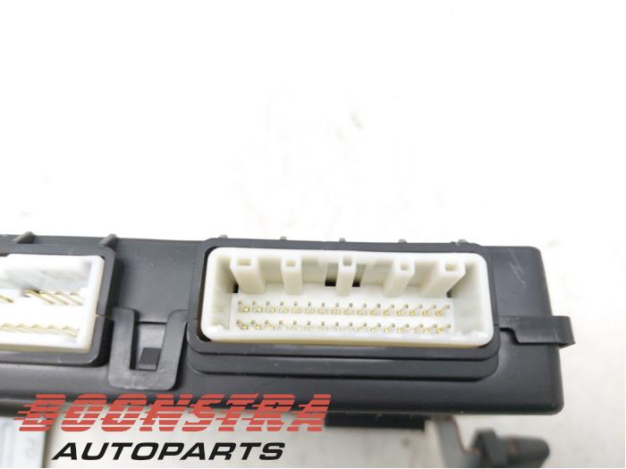 Computer Body Control van een Hyundai i30 (FD) 1.4 CVVT 16V 2009