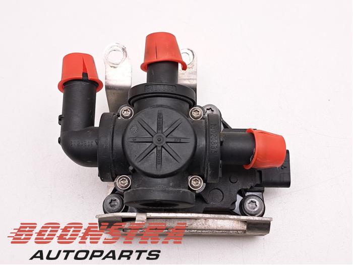 Gebruikte Waterpomp Porsche Taycan (Y1A) 4S Prijs € 199,95 Margeregeling aangeboden door Boonstra Autoparts