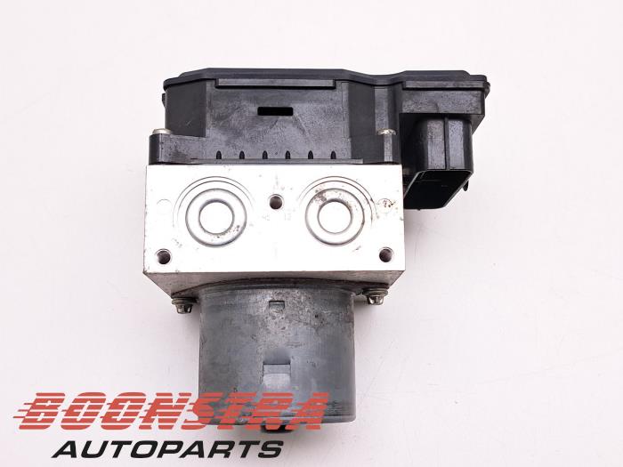 Gebruikte ABS Pomp Volkswagen Passat Variant (365) 2.0 TDI 16V 140 Prijs € 89,95 Margeregeling aangeboden door Boonstra Autoparts