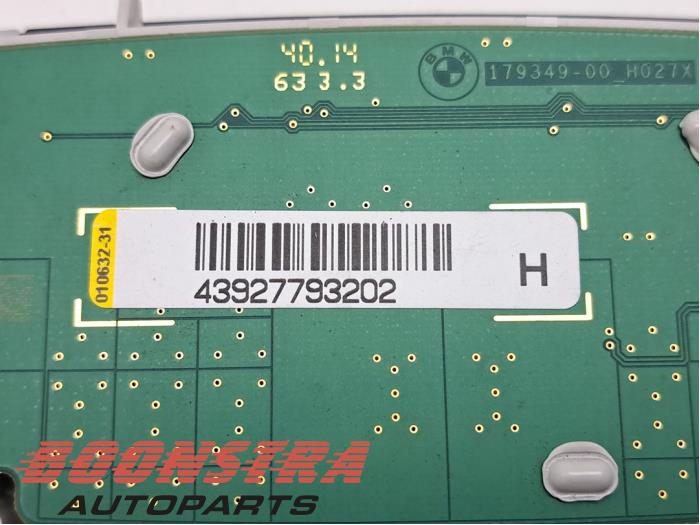 Binnenverlichting achter van een BMW 2 serie (F22) 218i 1.5 TwinPower Turbo 12V 2015