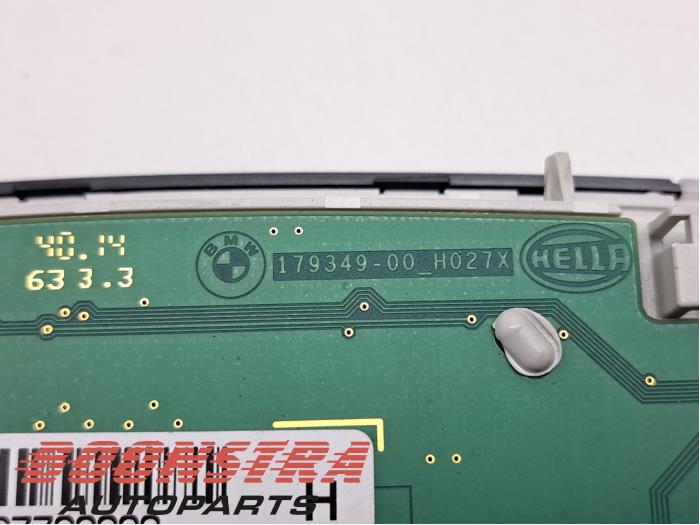 Binnenverlichting achter van een BMW 2 serie (F22) 218i 1.5 TwinPower Turbo 12V 2015