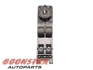 Gebruikte Ruit schakelaar elektrisch Ford Fiesta 6 (JA8) 1.0 Ti-VCT 12V 65 Prijs € 24,95 Margeregeling aangeboden door Boonstra Autoparts