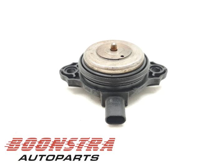 Nokkenas Verstelling van een BMW X1 (E84) sDrive 20i 2.0 16V Twin Power Turbo 2012
