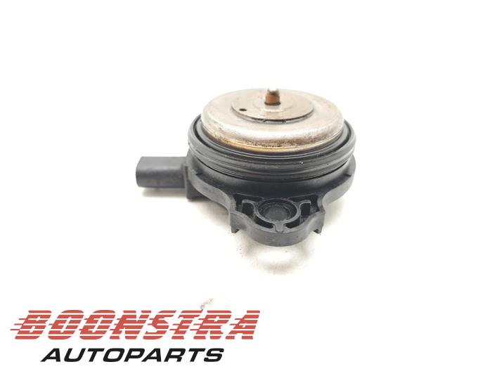 Nokkenas Verstelling van een BMW X1 (E84) sDrive 20i 2.0 16V Twin Power Turbo 2012