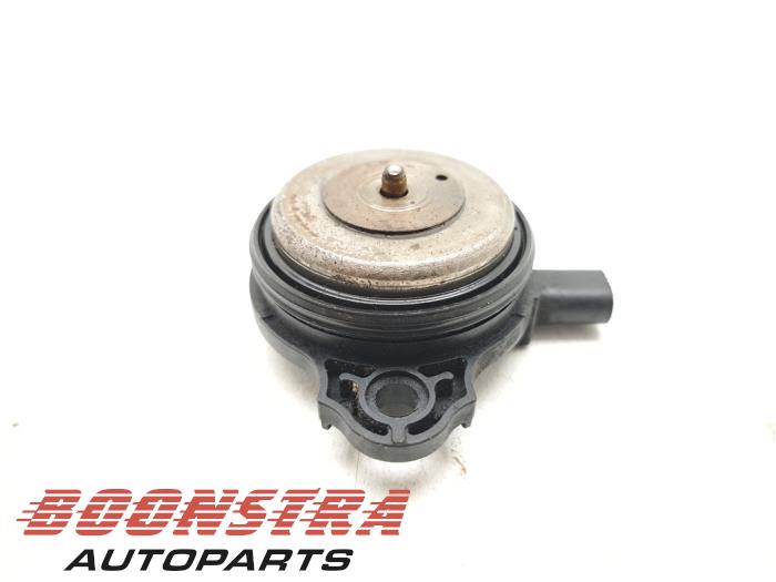 Nokkenas Verstelling van een BMW X1 (E84) sDrive 20i 2.0 16V Twin Power Turbo 2012