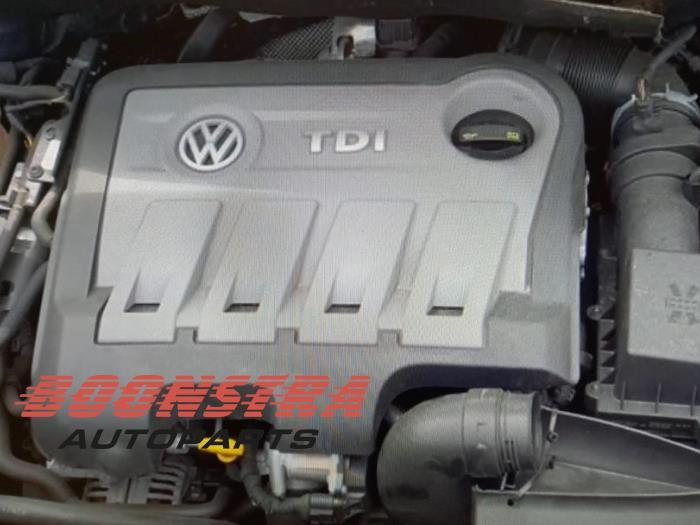 Versnellingsbak van een Volkswagen Touran (1T3) 2.0 TDI 16V 140 2014
