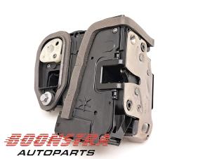 Gebruikte Slotmechaniek Portier 4Deurs rechts-voor Opel Astra K Sports Tourer 1.6 CDTI 136 16V Prijs € 24,95 Margeregeling aangeboden door Boonstra Autoparts
