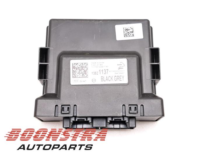 Gebruikte Gateway module Opel Astra K Sports Tourer 1.6 CDTI 136 16V Prijs € 24,95 Margeregeling aangeboden door Boonstra Autoparts