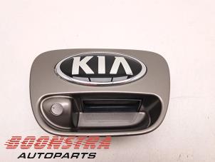 Gebruikte Handgreep Achterklep Kia Picanto (JA) 1.0 12V Prijs € 34,95 Margeregeling aangeboden door Boonstra Autoparts