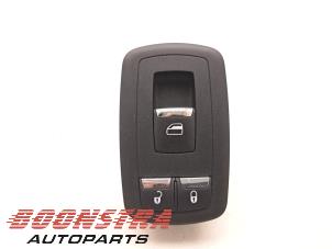 Gebruikte Elektrisch Raam Schakelaar Maserati Ghibli III 3.0 Diesel Prijs € 24,95 Margeregeling aangeboden door Boonstra Autoparts