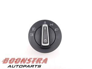 Gebruikte Licht Schakelaar Volkswagen Polo V (6R) 1.0 12V BlueMotion Technology Prijs € 24,95 Margeregeling aangeboden door Boonstra Autoparts