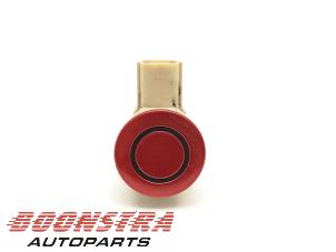Gebruikte Sensor PDC Mazda MX-5 (ND) 1.5 Skyactiv G-131 16V Prijs € 48,95 Margeregeling aangeboden door Boonstra Autoparts