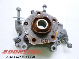 Gebruikte Fusee links-achter Audi A6 (C8) 2.0 16V 55 TFSI E Mild hybrid Quattro Prijs € 195,00 Margeregeling aangeboden door Boonstra Autoparts