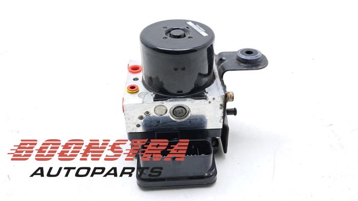 Gebruikte ABS Pomp Opel Combo 2.0 CDTI 16V Prijs € 60,50 Inclusief btw aangeboden door Boonstra Autoparts