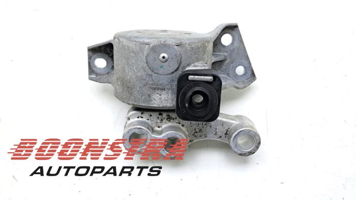Gebruikte Motorrubber Opel Combo 2.0 CDTI 16V Prijs € 36,24 Inclusief btw aangeboden door Boonstra Autoparts