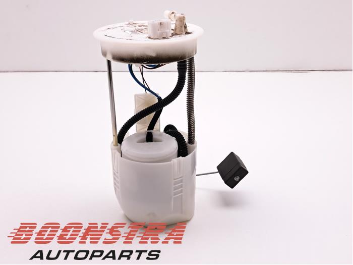 Brandstofpomp Elektrisch van een Mazda MX-5 (ND) 1.5 Skyactiv G-131 16V 2016