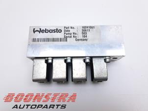 Gebruikte Kleppenblok hydraulisch Ferrari 458 Spider 4.5 V8 32V DCT Prijs € 999,95 Margeregeling aangeboden door Boonstra Autoparts