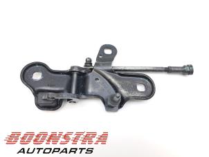 Gebruikte Scharnier cabriodak Ferrari 458 Spider 4.5 V8 32V DCT Prijs € 99,95 Margeregeling aangeboden door Boonstra Autoparts