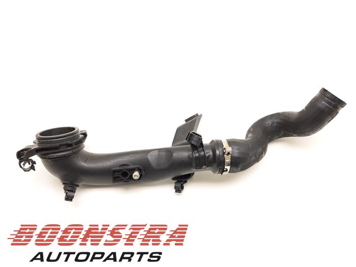 Gebruikte Intercooler Buis Fiat 500 (312) 0.9 TwinAir 80 Prijs € 39,95 Margeregeling aangeboden door Boonstra Autoparts