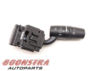 Gebruikte Schakelaar Ruitenwisser Mazda CX-3 (DJ/DK) 2.0 SkyActiv-G 120 Prijs € 24,95 Margeregeling aangeboden door Boonstra Autoparts