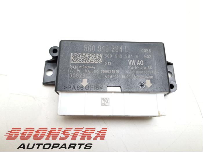 Gebruikte PDC Module Volkswagen Touran (5T1) 2.0 TDI 150 Prijs € 24,95 Margeregeling aangeboden door Boonstra Autoparts