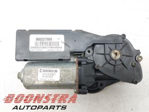 Gebruikte Schuifdak Motor Dodge 1500 Extended Cab, Quad Cab (DS) 5.7 Hemi V8 4x4 Prijs € 108,84 Inclusief btw aangeboden door Boonstra Autoparts