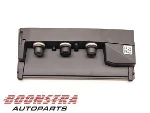 Gebruikte Camera voorzijde BMW iX3 80 kWh Prijs € 494,95 Margeregeling aangeboden door Boonstra Autoparts