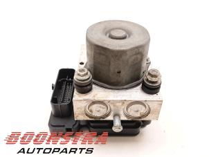 Gebruikte ABS Pomp Tesla Model X 100D Prijs € 89,95 Margeregeling aangeboden door Boonstra Autoparts