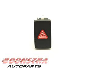 Gebruikte Schakelaar Volkswagen Golf VI (5K1) 2.0 GTI 16V Prijs € 24,95 Margeregeling aangeboden door Boonstra Autoparts