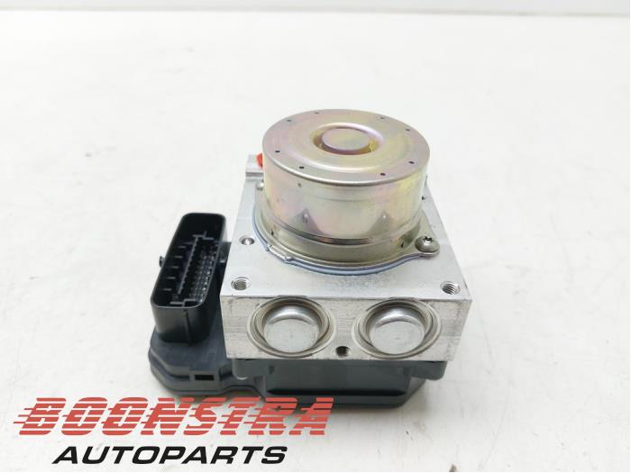 Gebruikte ABS Pomp Suzuki Ignis (MF) 1.2 Dual Jet 16V Smart Hybrid Prijs € 134,95 Margeregeling aangeboden door Boonstra Autoparts